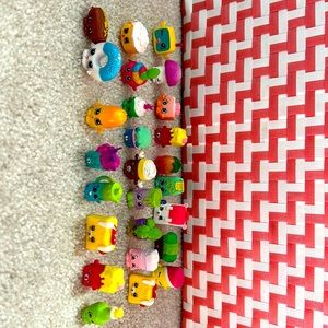 SHOPKINS RANDOMS